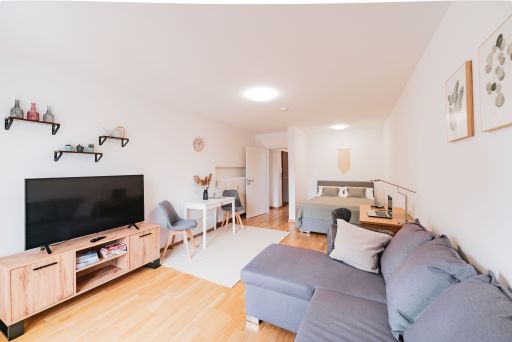 Miete 1 Zimmer Wohnung Zirndorf | Ganze Wohnung | Zirndorf | Modern möbliertes Apartment mit WLAN, Stellplatz und Balkon Nürnberg