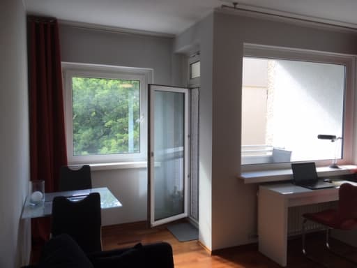 Rent 1 room apartment Berlin | Entire place | Berlin | Hübsches Apartment mit Balkon, zentral in City-West | Hominext