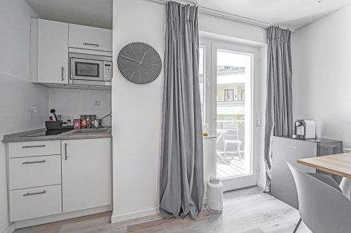 Rent 1 room apartment Düsseldorf | Entire place | Düsseldorf | *****DESIGNER-STADTAPARTMENT ZUM INNENHOF GERICHTET***** | Hominext