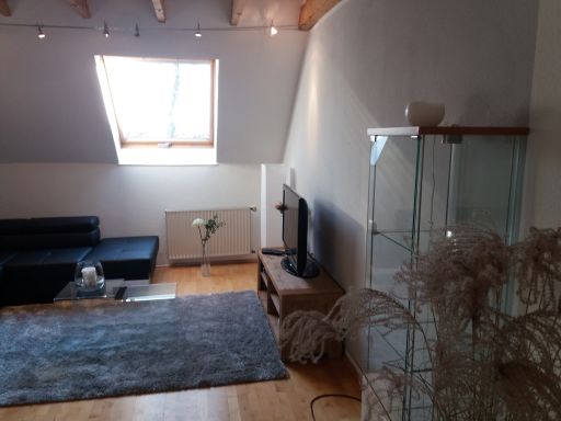 Miete 1 Zimmer Wohnung Leverkusen | Ganze Wohnung | Leverkusen | Helle Maisonettewohnung | Hominext