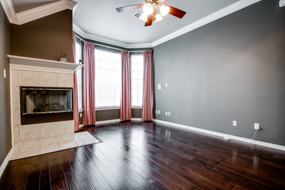 6877 Bushnell Drive, Plano, TX 14586078 HomeLister