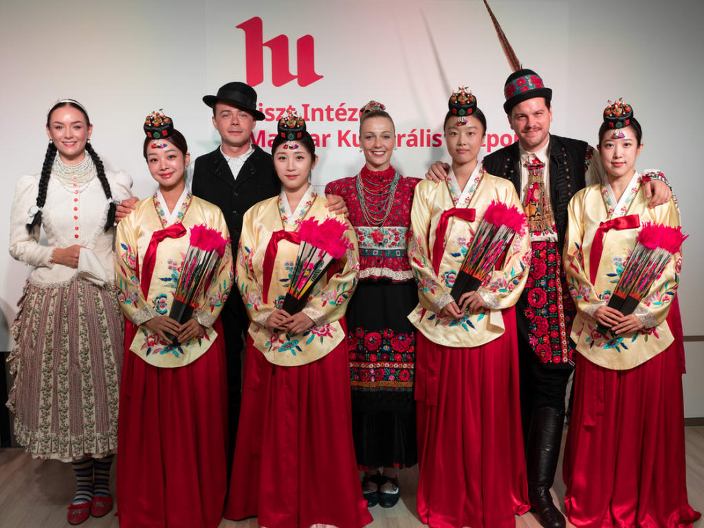 The Hungarian National Dance Ensemble visited South Korea