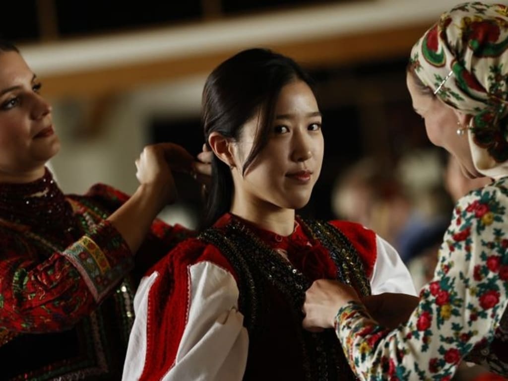 A koreai és magyar tánc- és viseletkultúra látványos találkozása