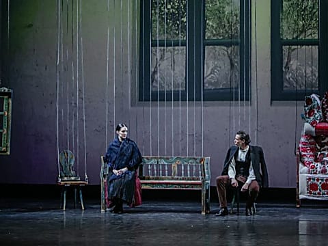 Szerelmesek halála: a hűtlen feleség megég, fiatalkori szeretőjét lefejezikenEBN