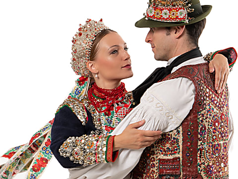 Paput Júlia, együttesünk női tánckarvezetője, táncos szólistája Harangozó Gyula díjban részesült