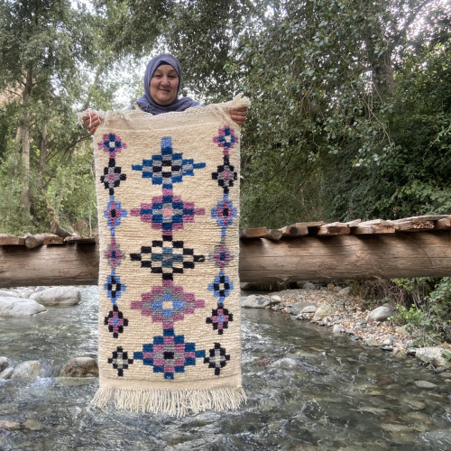 Handmade pileknot rug