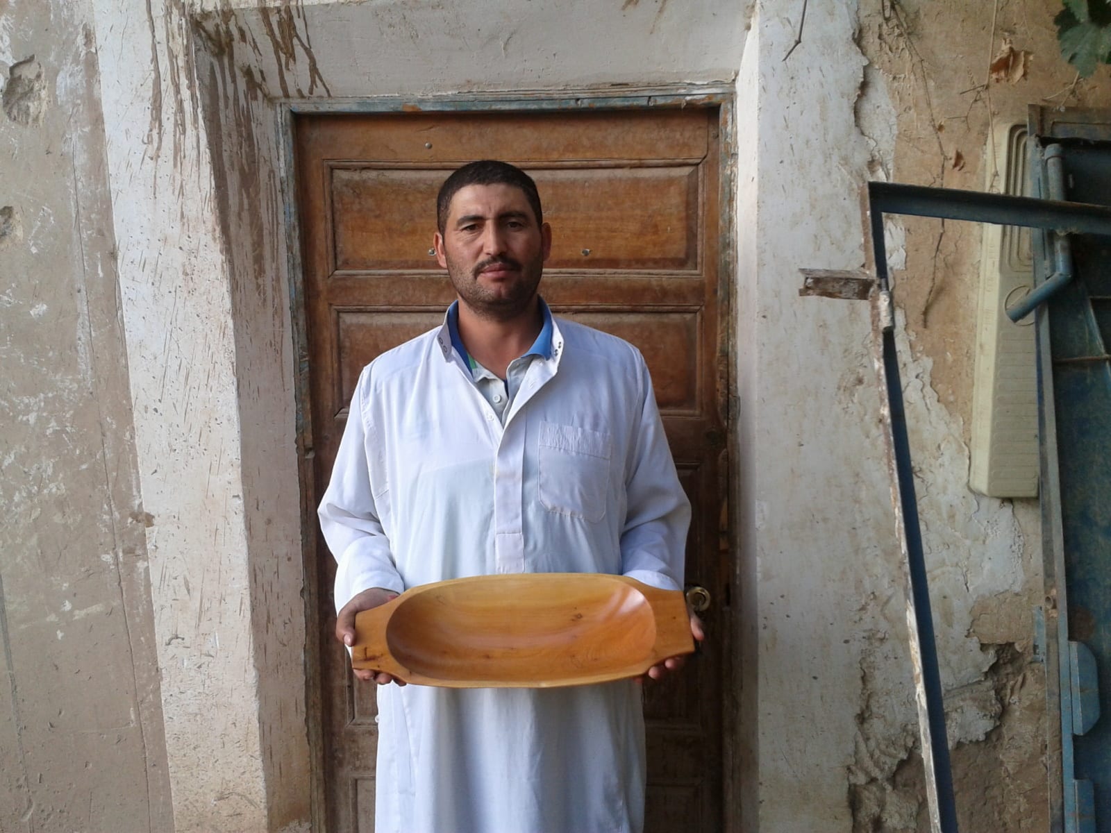  Hand Carved Bowl Juniper Wood Orange Morocco