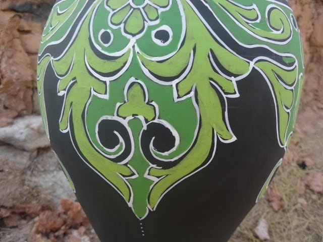  Vase Clay Green, Black Morocco