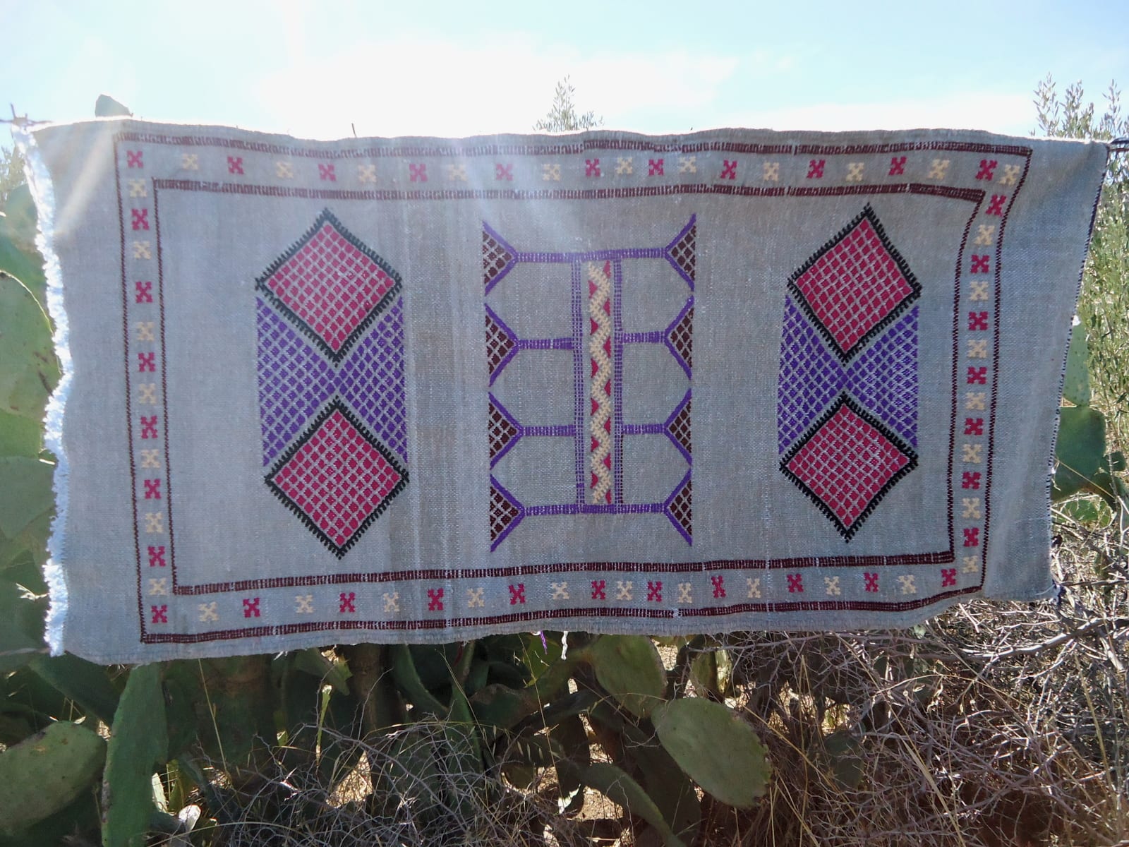  Hanbel Rug Chenille - Morba Red, Blue Morocco