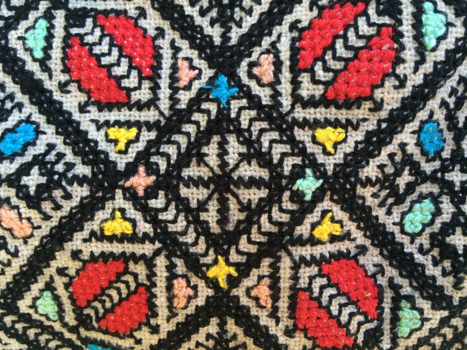  Hand Bag  fabric  and thread Colored Morocco