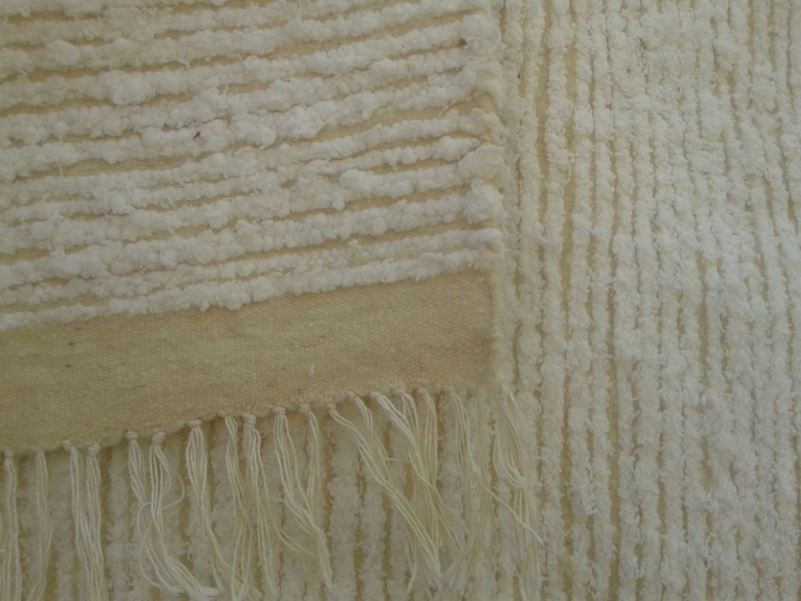  Btaniya Wool Thread  and Wool White Morocco