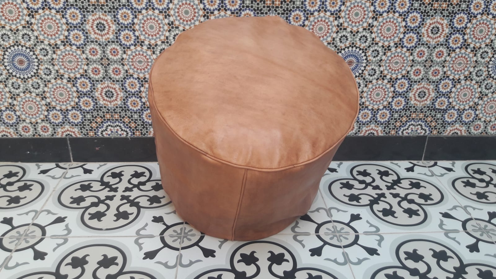  Pouf leather White Morocco