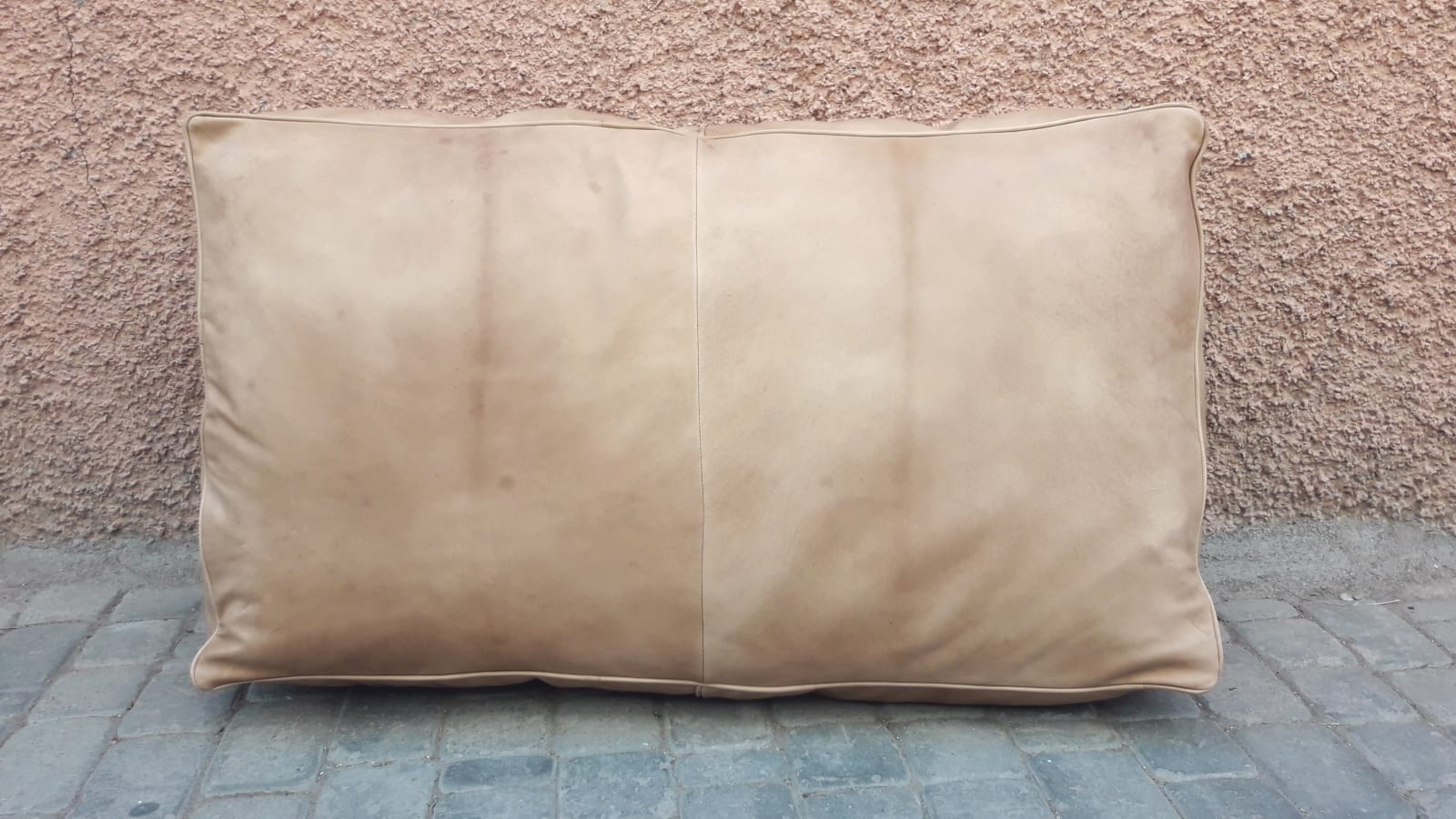  Pouf leather White Morocco