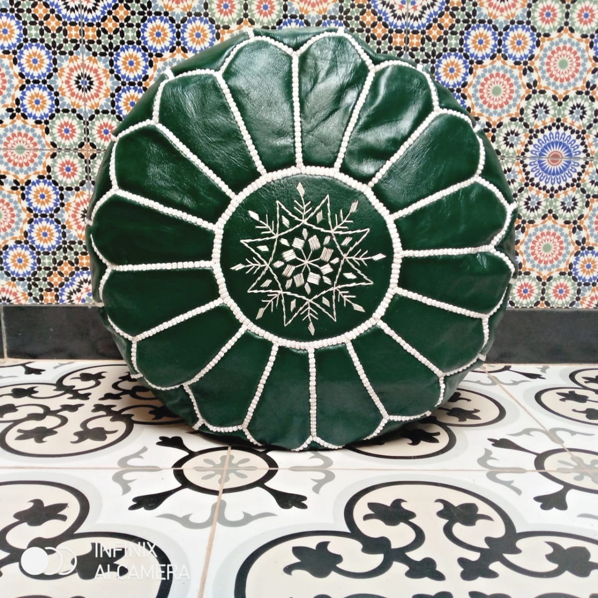  Pouf leather and Sabra silk Green, White Morocco