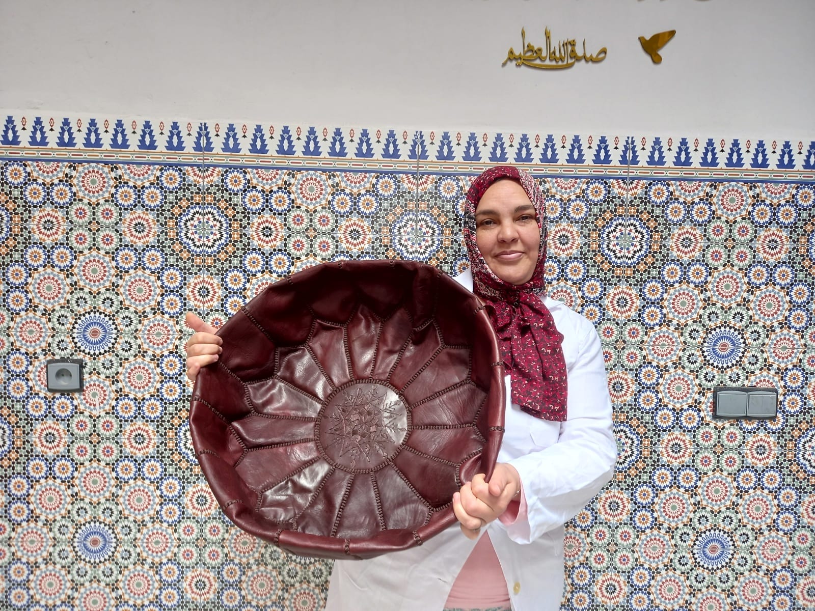  Pouf leather and Sabra silk Brown Morocco