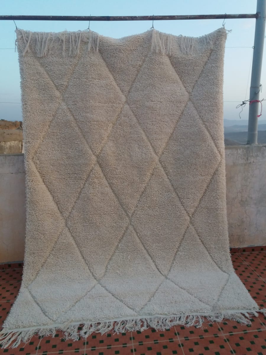  Pile Knot  White Morocco