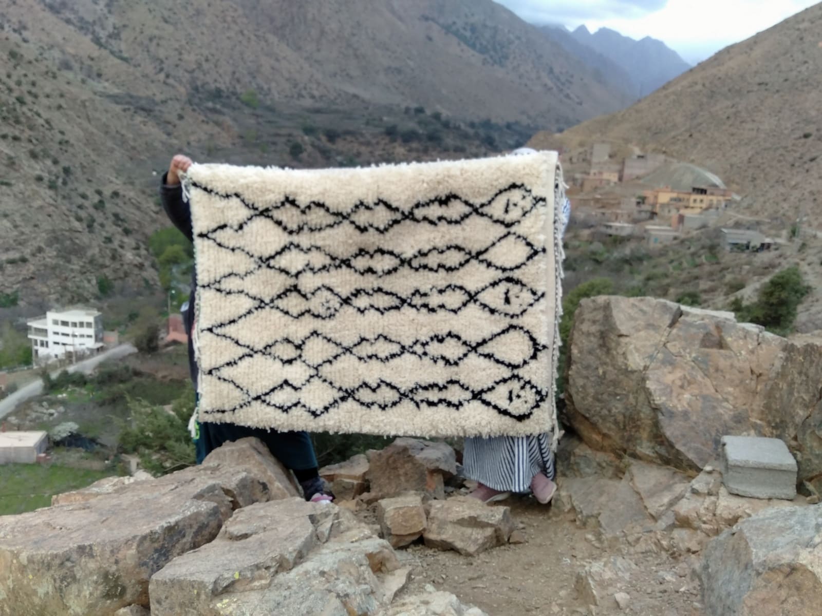 Handmade pileknot rug  Black, White Morocco