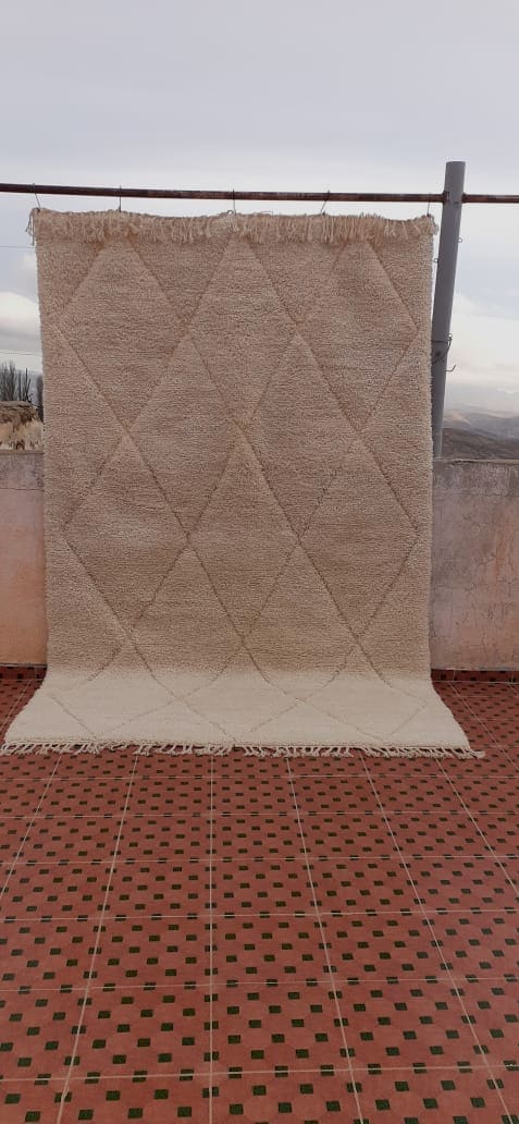  Pile Knot  White Morocco