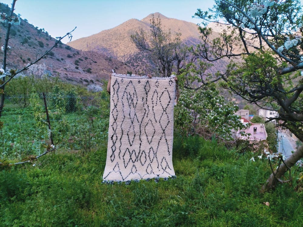 Handmade pileknot rug