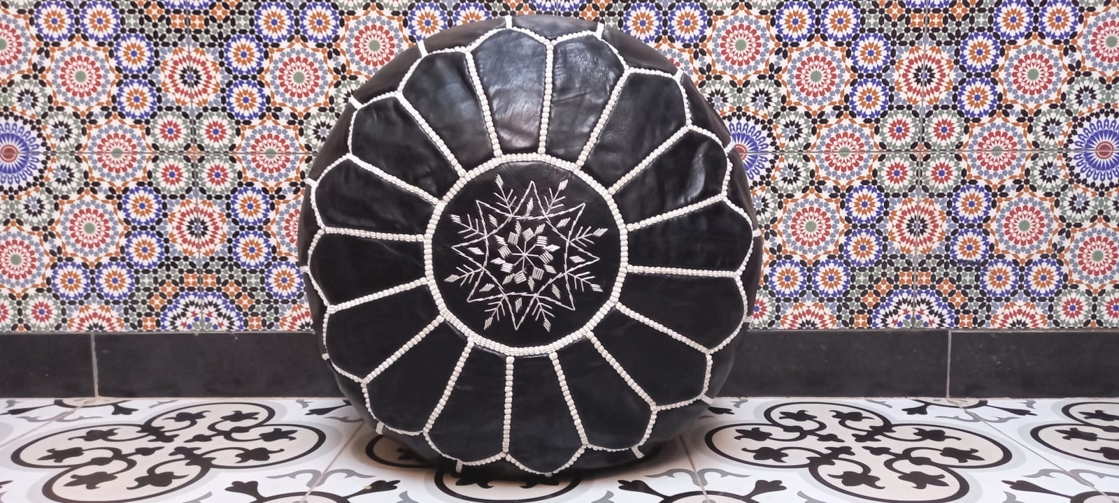  Pouf leather and Sabra silk Black, White Morocco