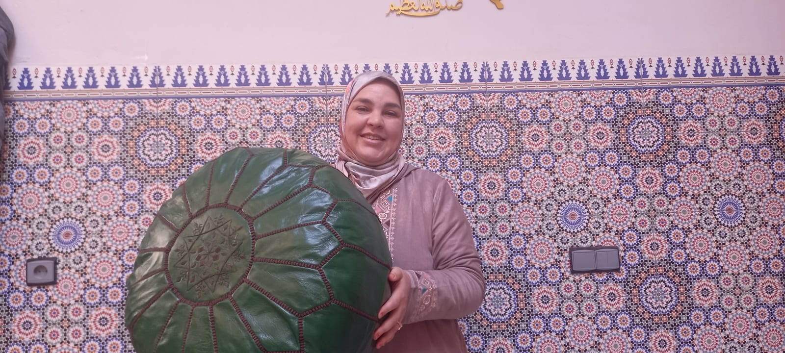  Pouf leather and Sabra silk Green, Brown Morocco