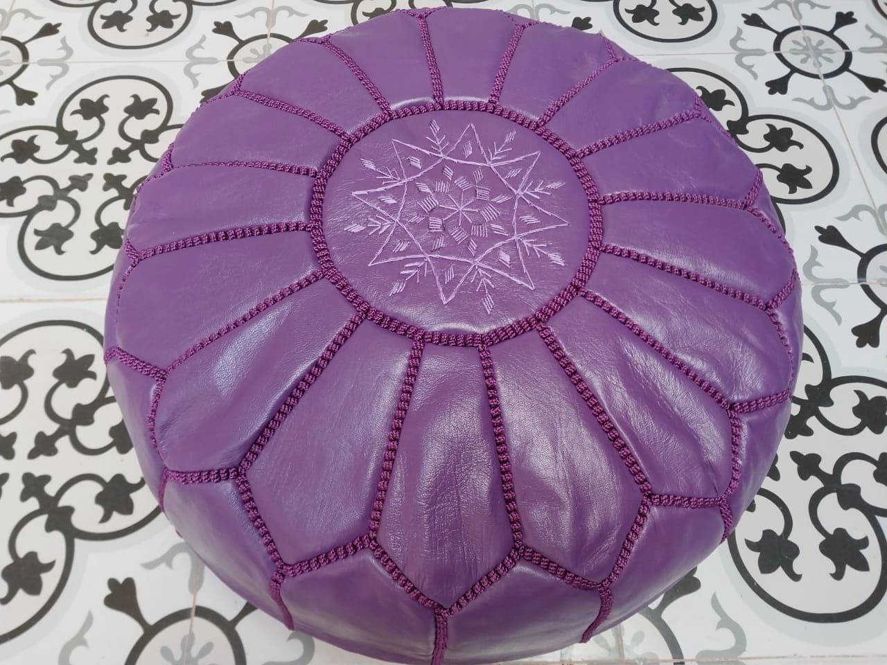  Pouf leather and Sabra silk Purple Morocco