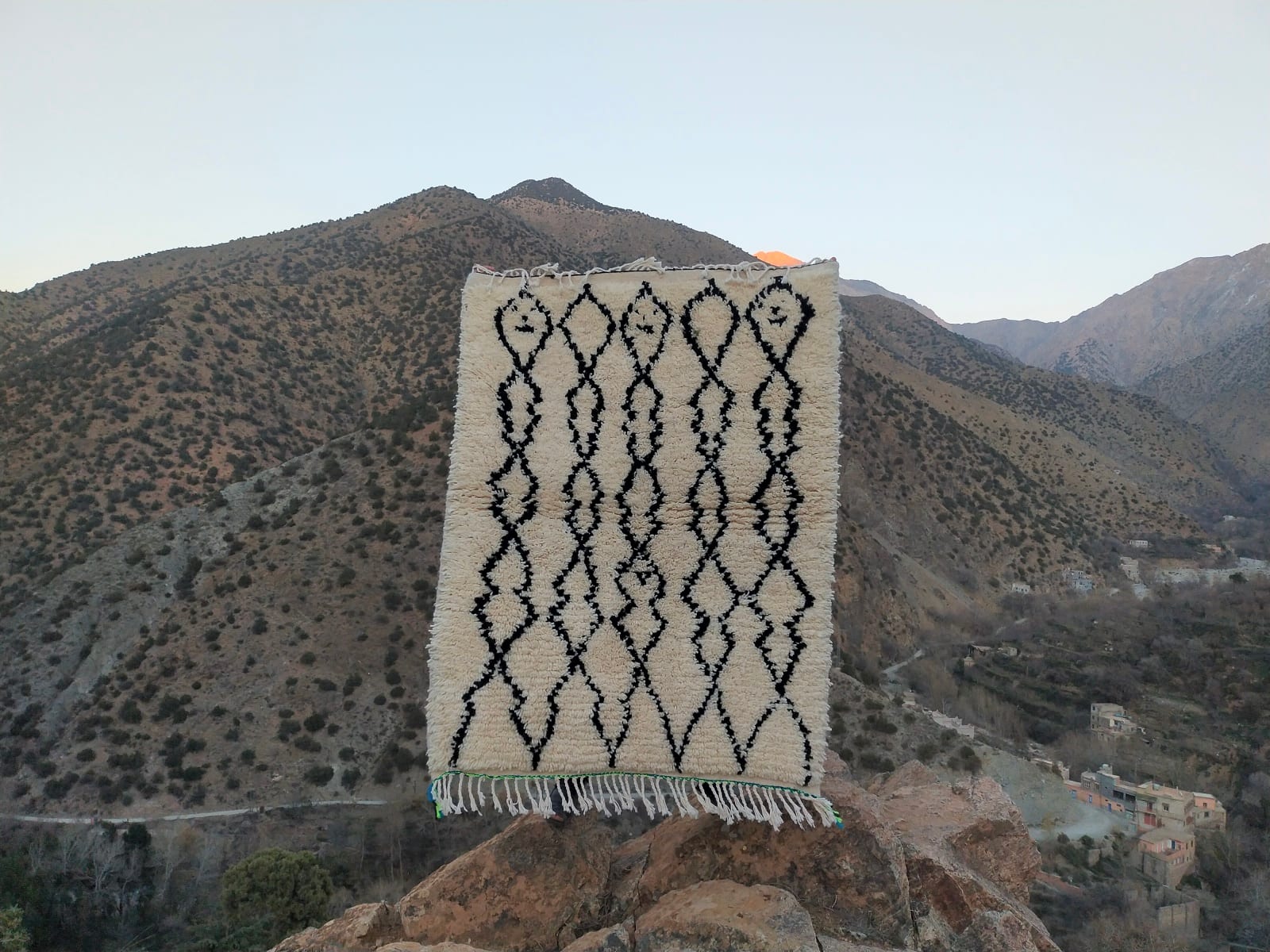  Handmade pileknot rug  Black, White Morocco