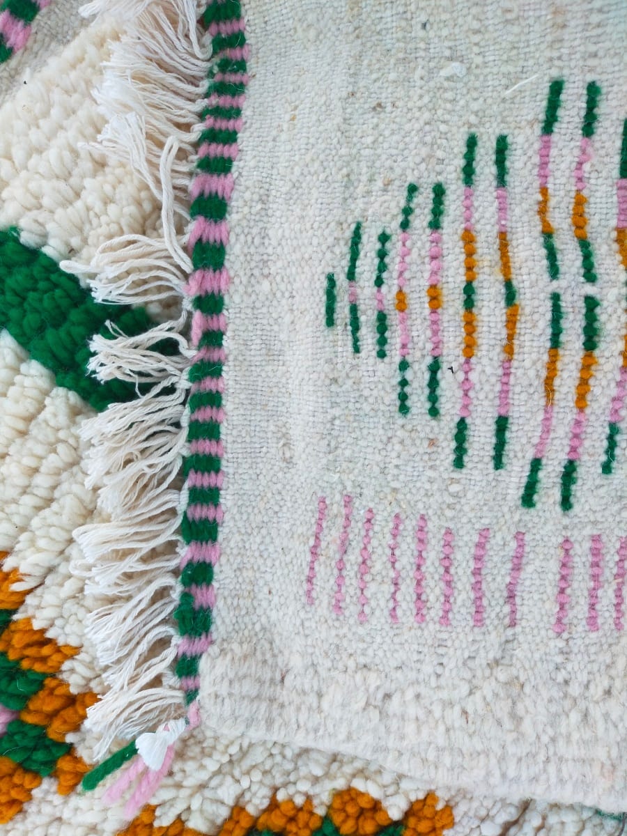 Handmade pileknot rug