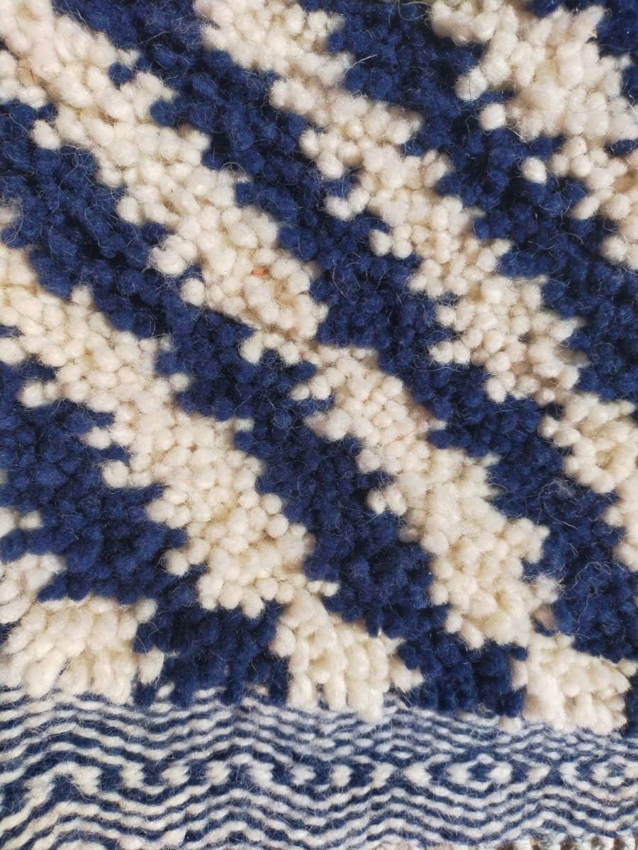 Handmade pileknot rug