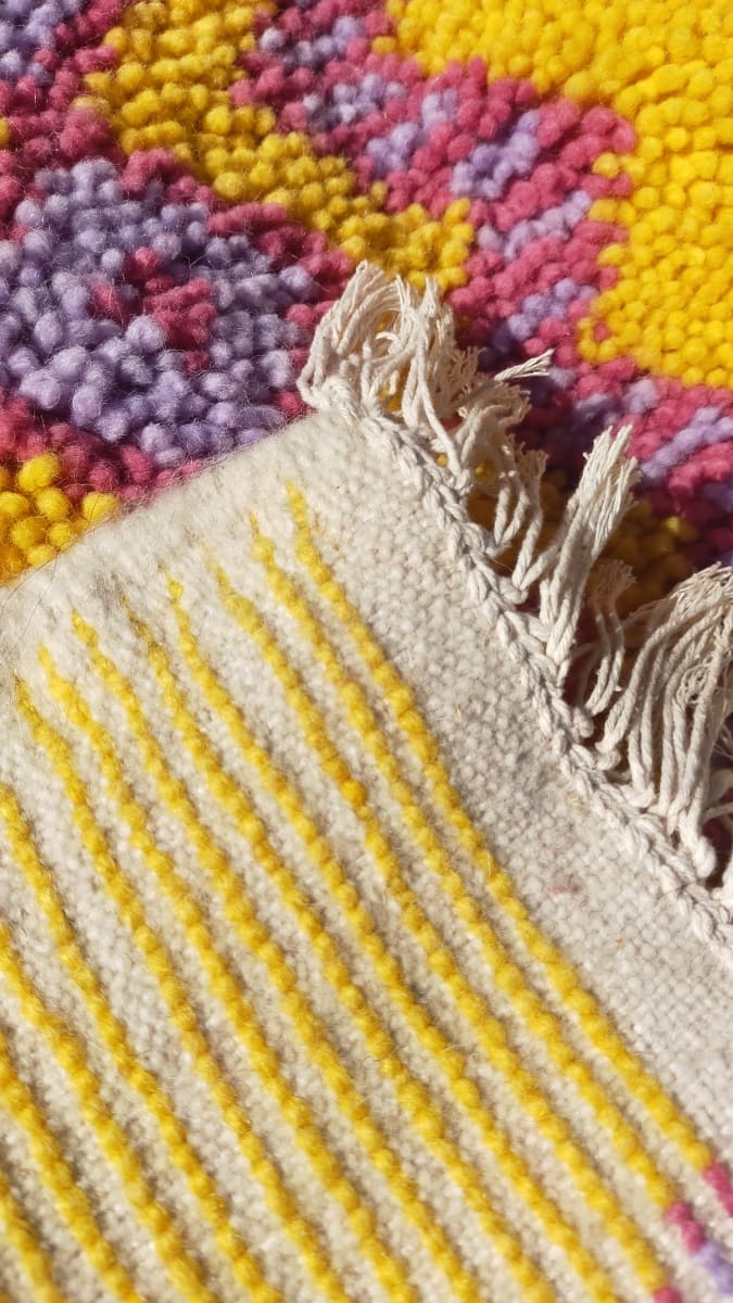 Handmade pileknot rug