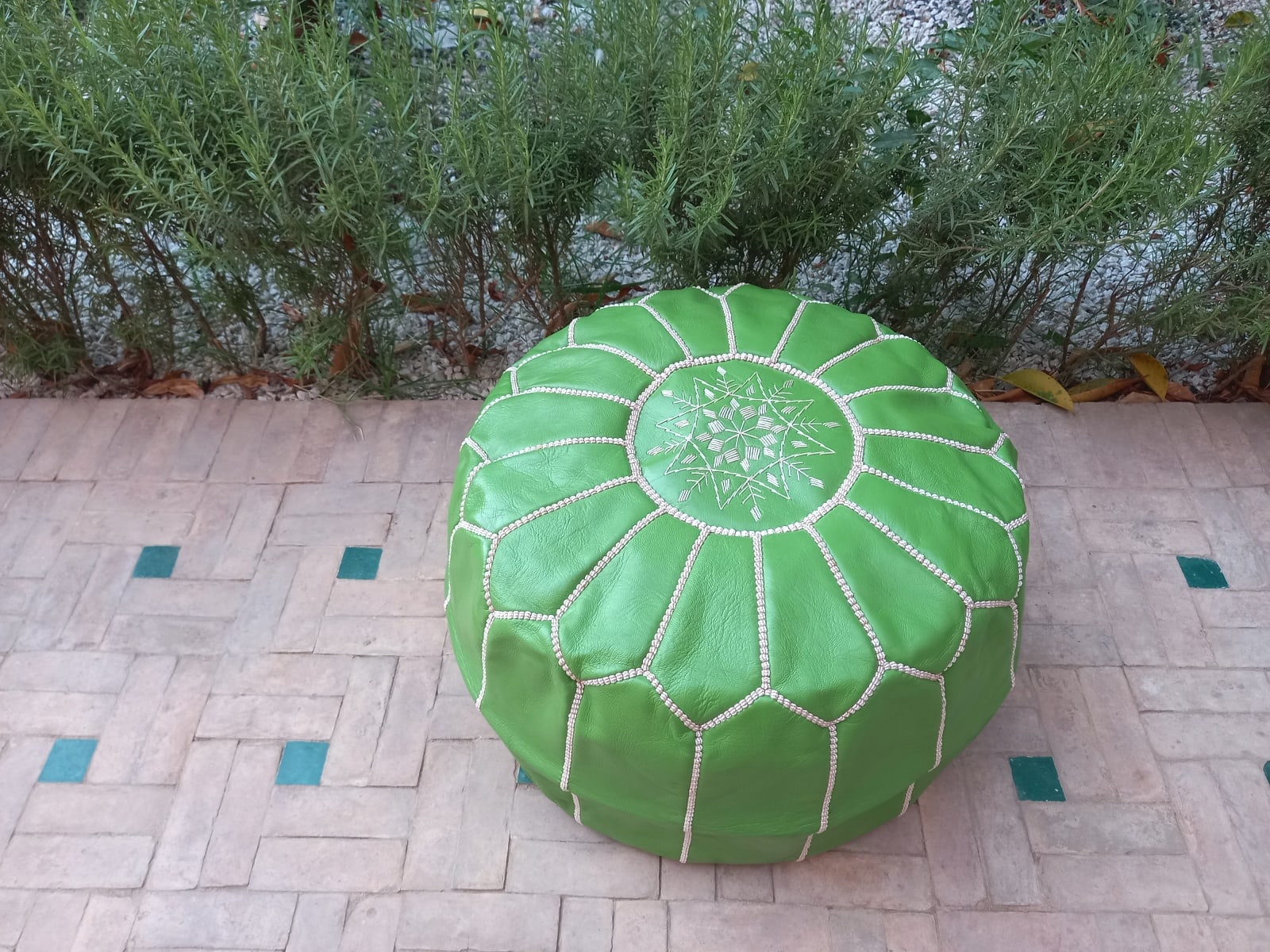  Pouf leather and Sabra silk Green, Grey Morocco