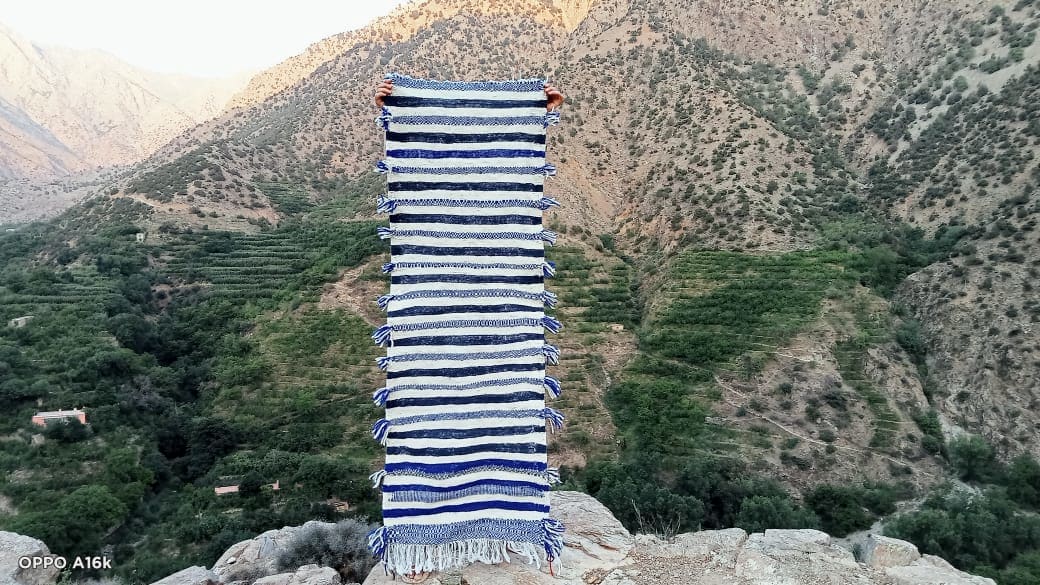 Handmade pileknot rug