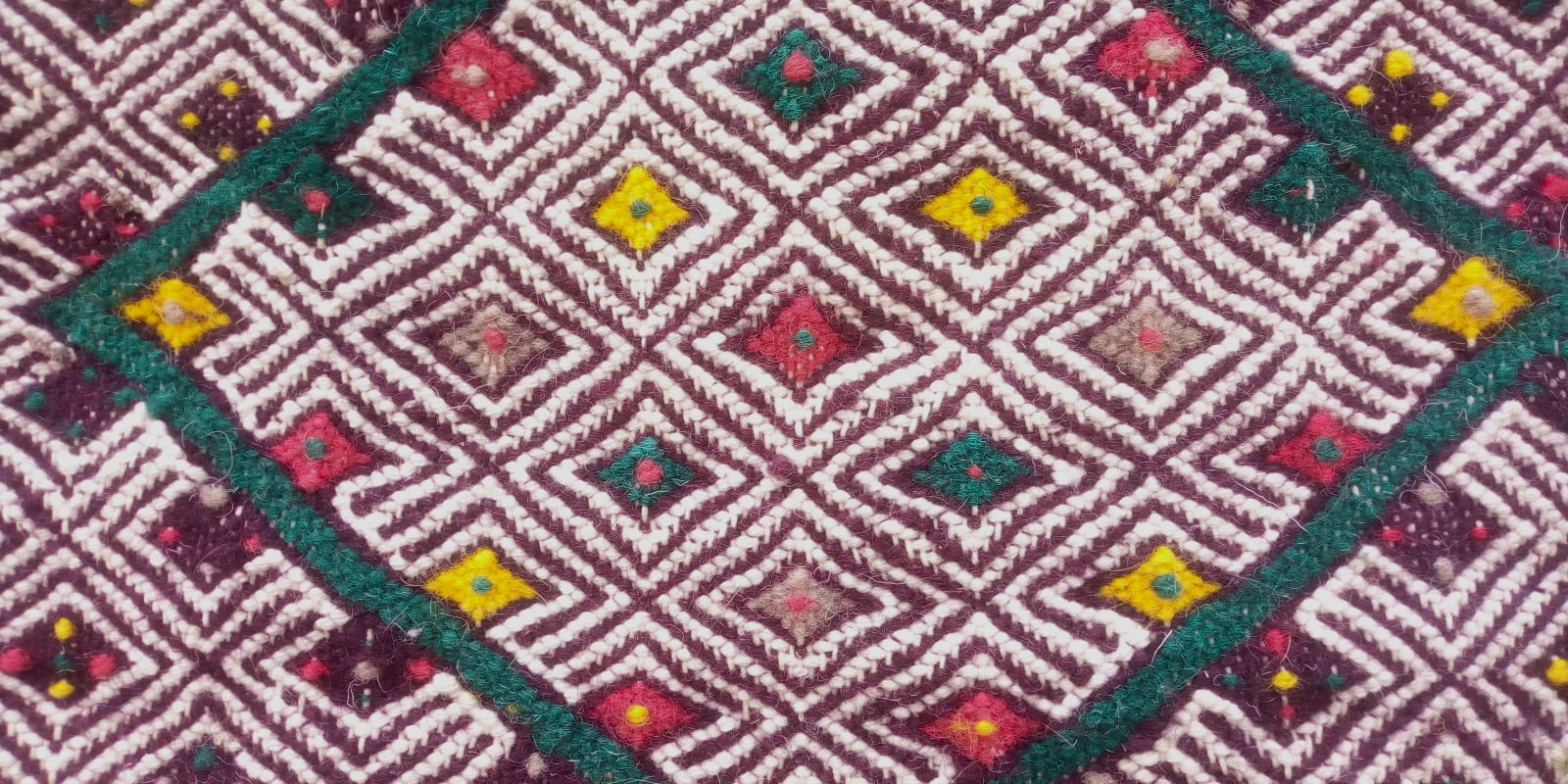  Handbag Wool and Wool Thread Colored Morocco