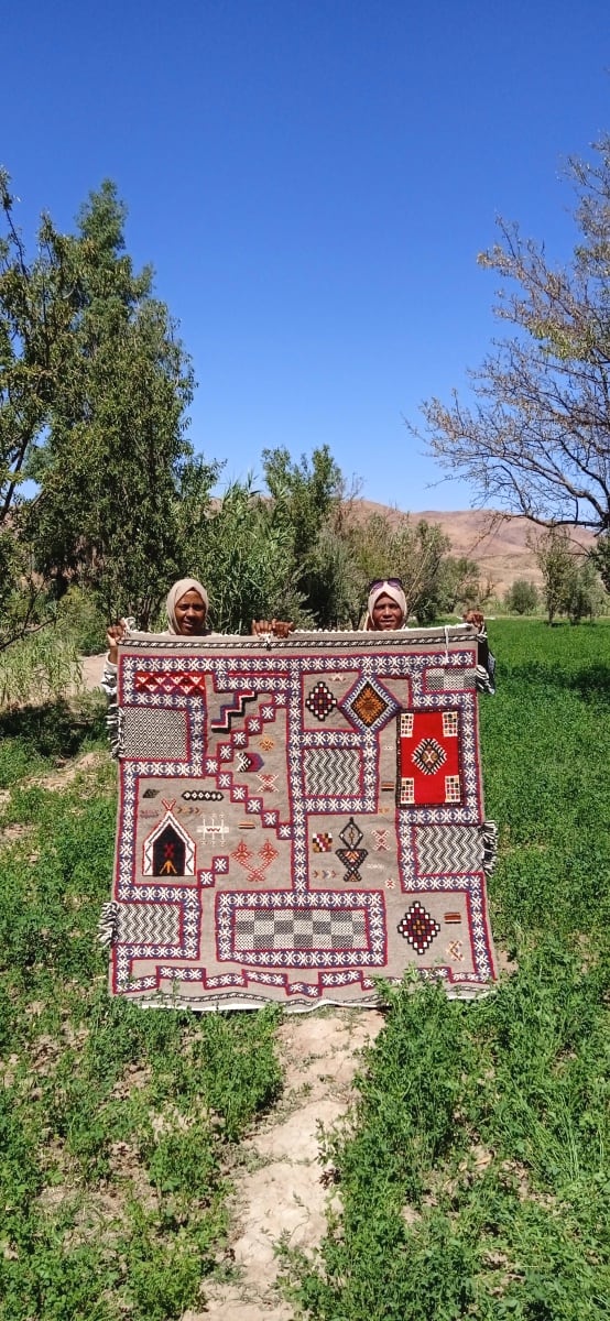 Handmade Moroccan Flatweave Rug