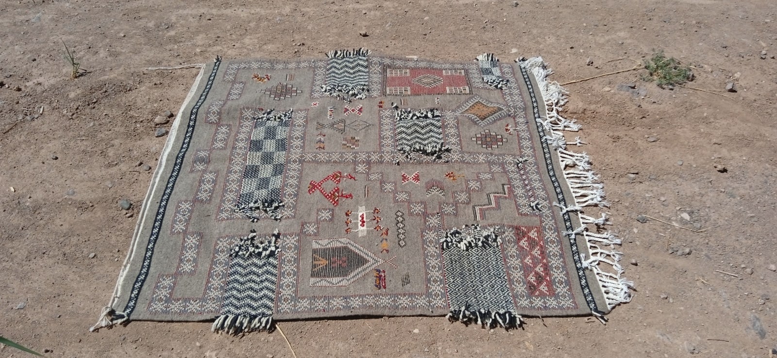 Handmade Moroccan Flatweave Rug