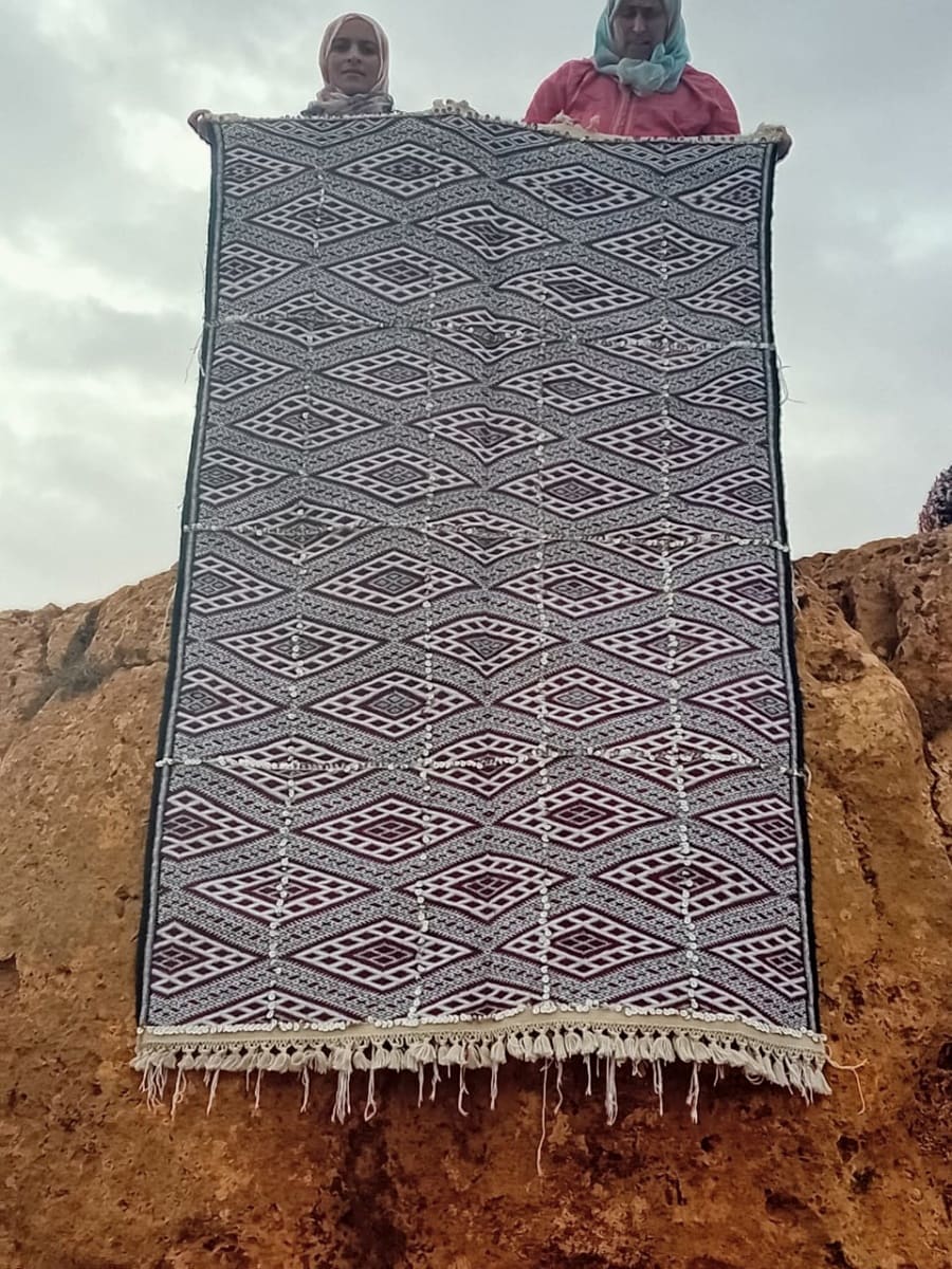  Handmade Flatweave Rug  Red, Black Morocco