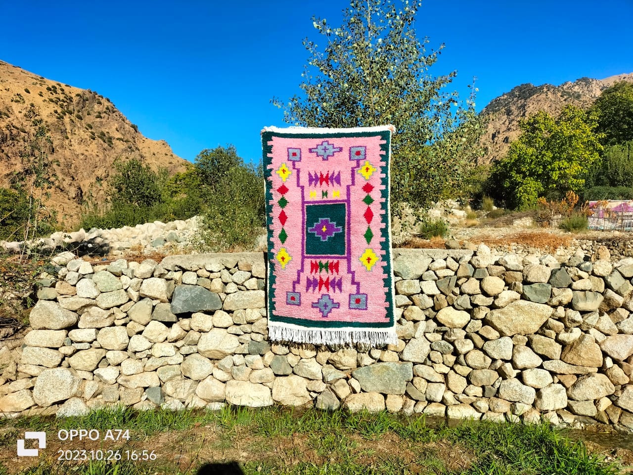 Handmade pileknot rug