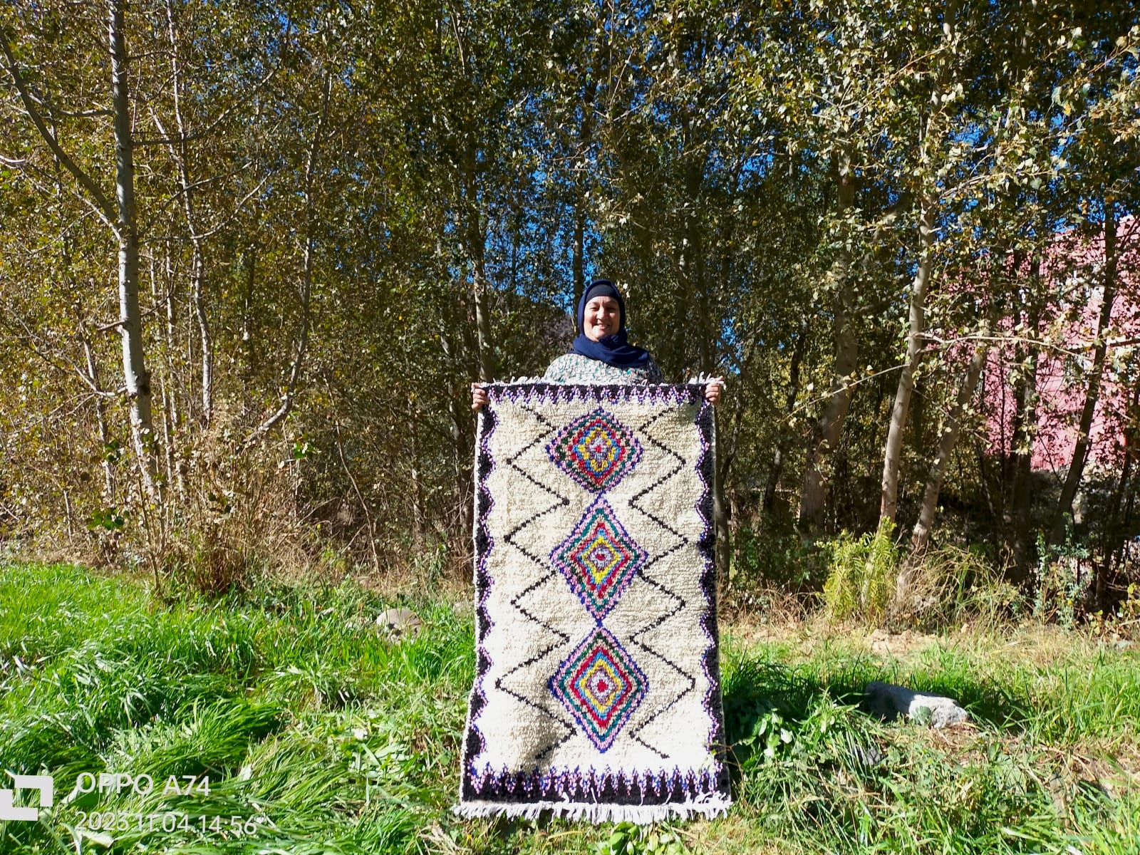 Handmade pileknot rug