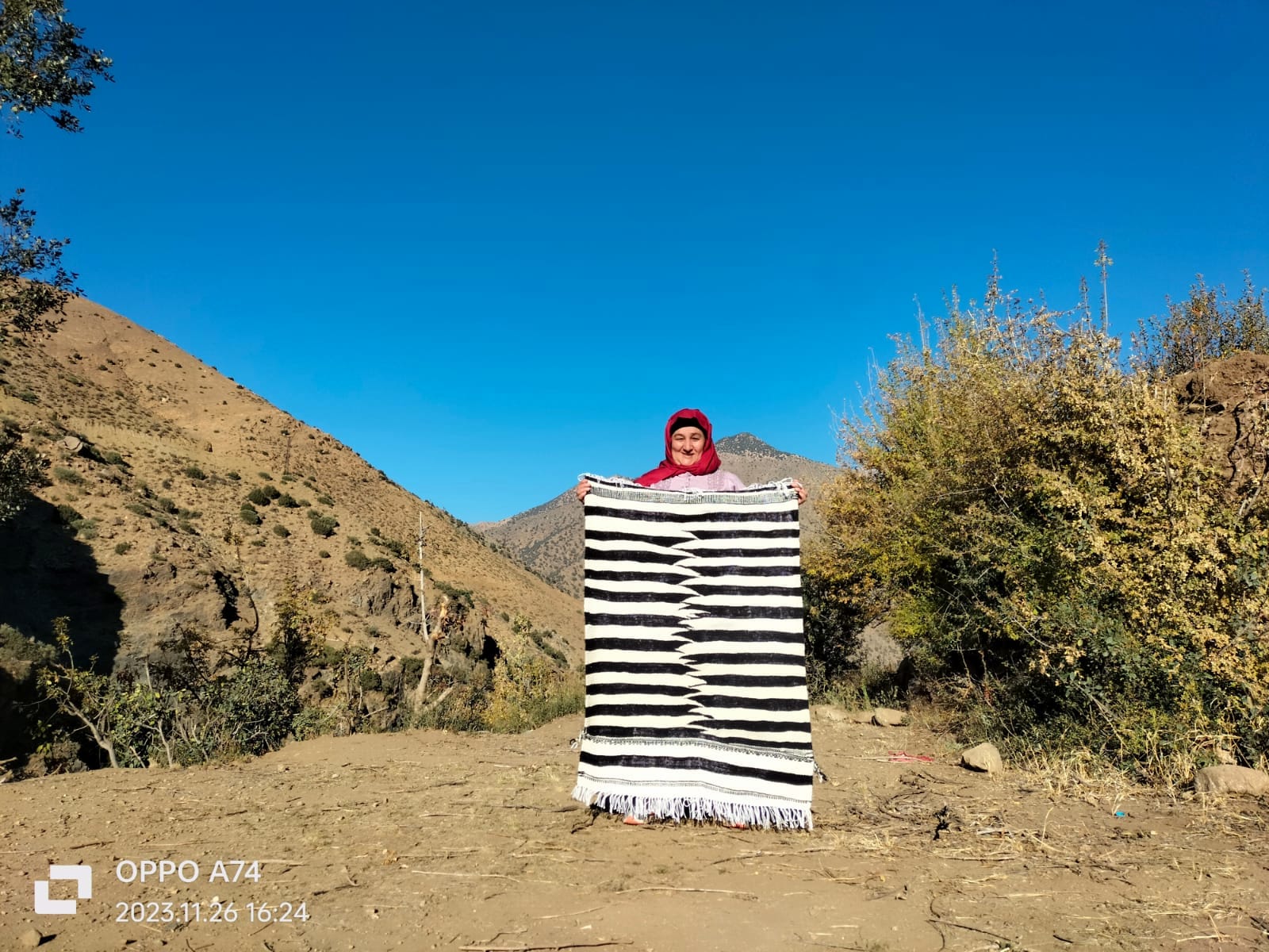 Handmade pileknot rug