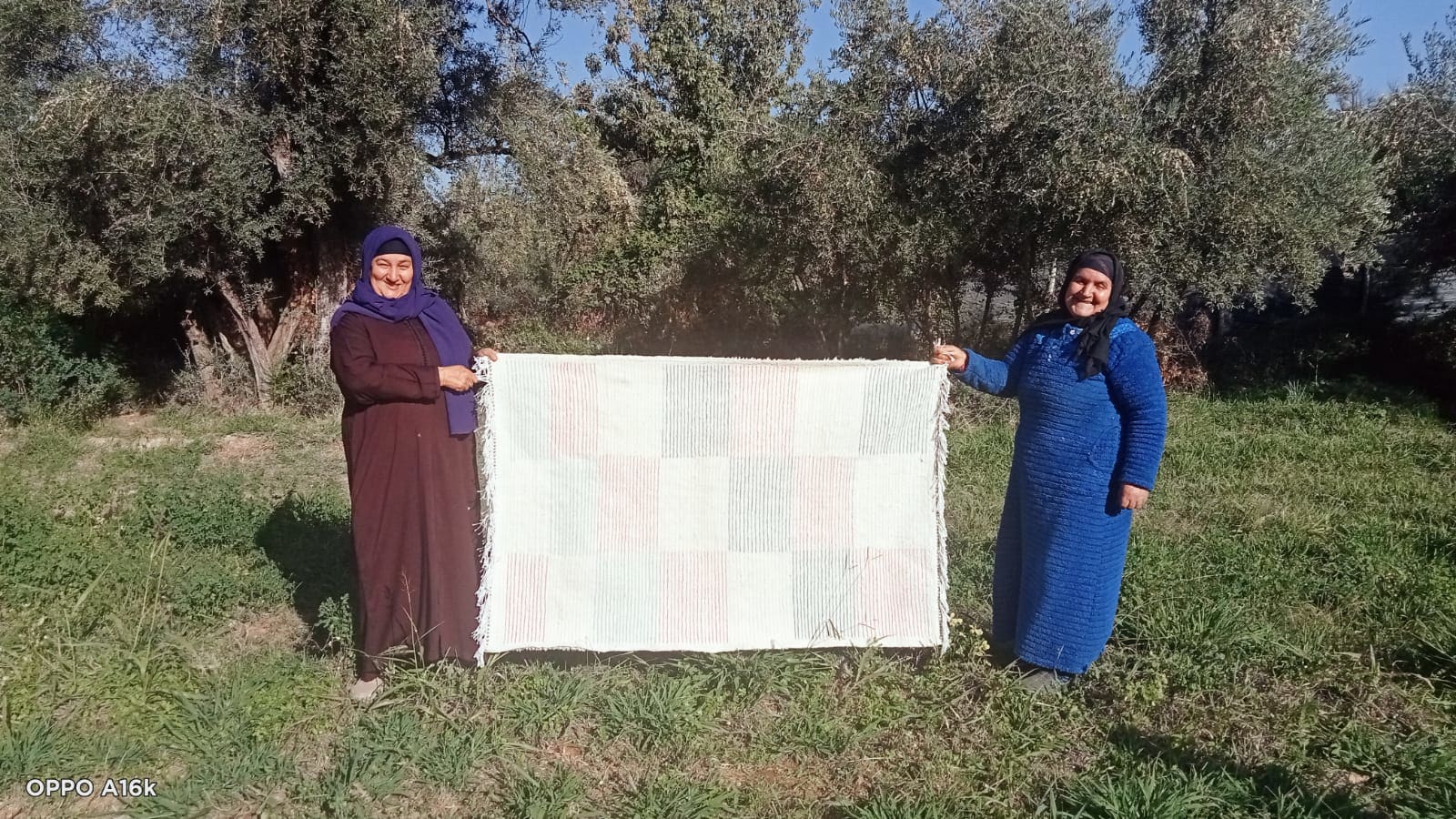 Handmade pileknot rug