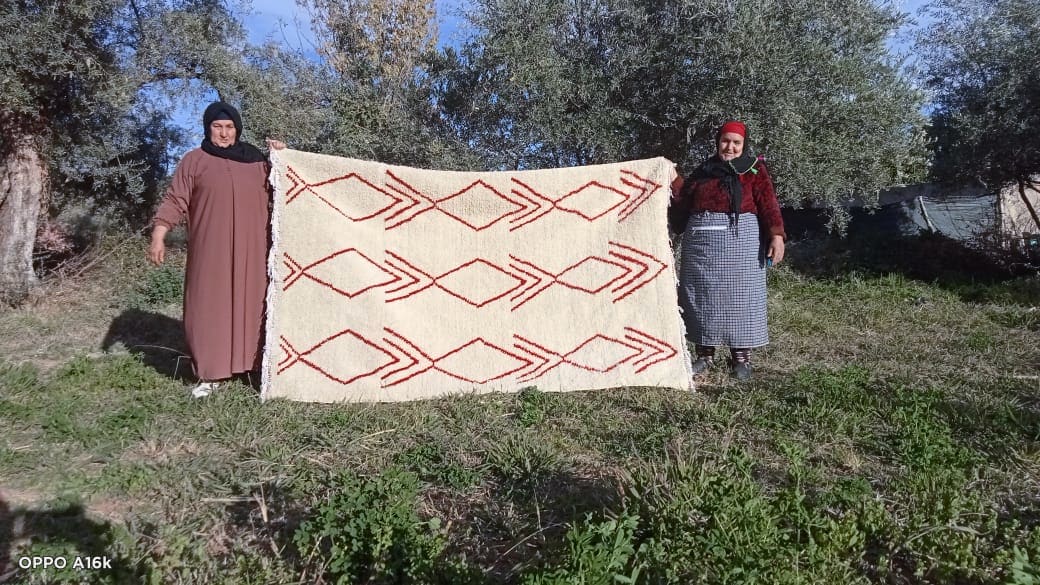 Handmade pileknot rug