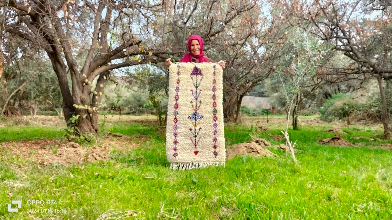 Handmade pileknot rug