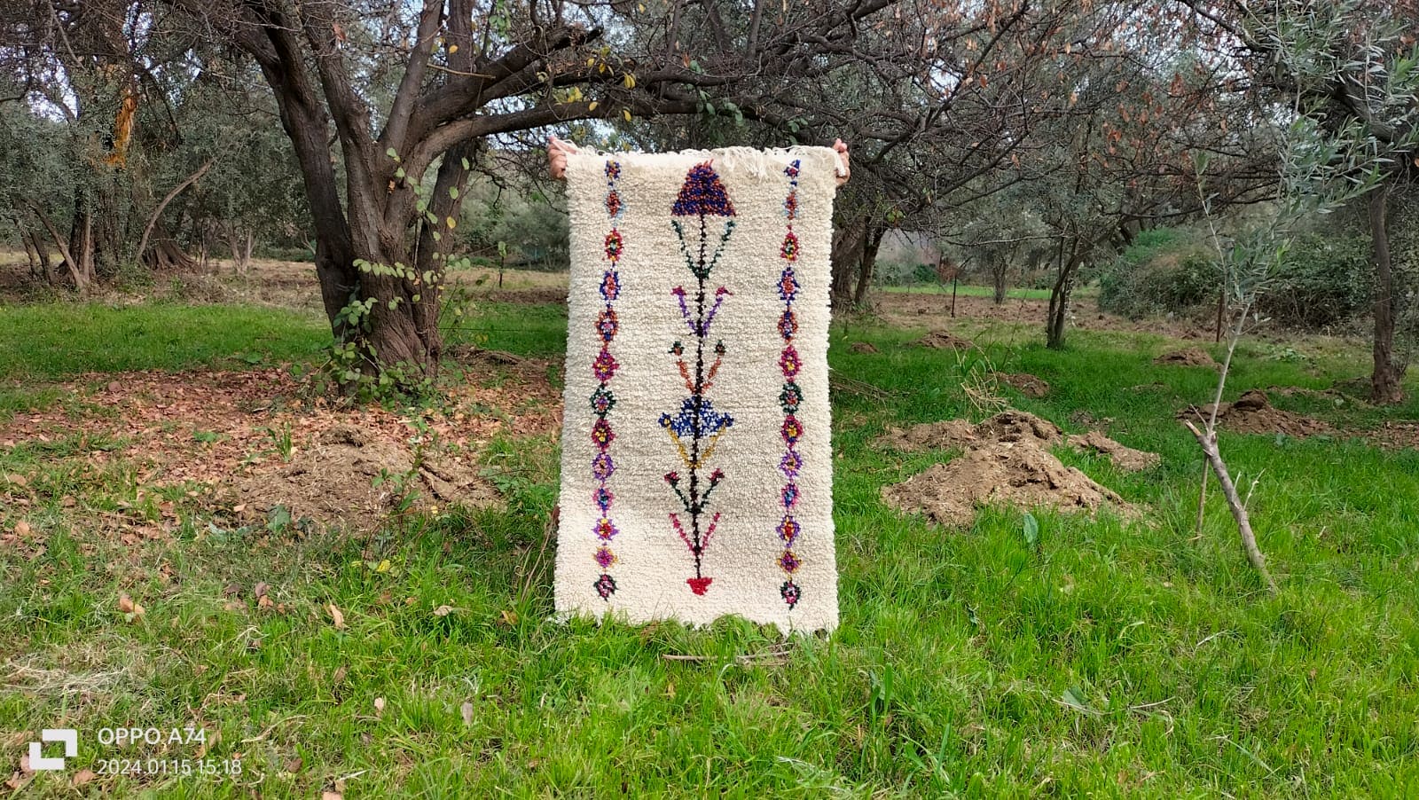 Handmade pileknot rug