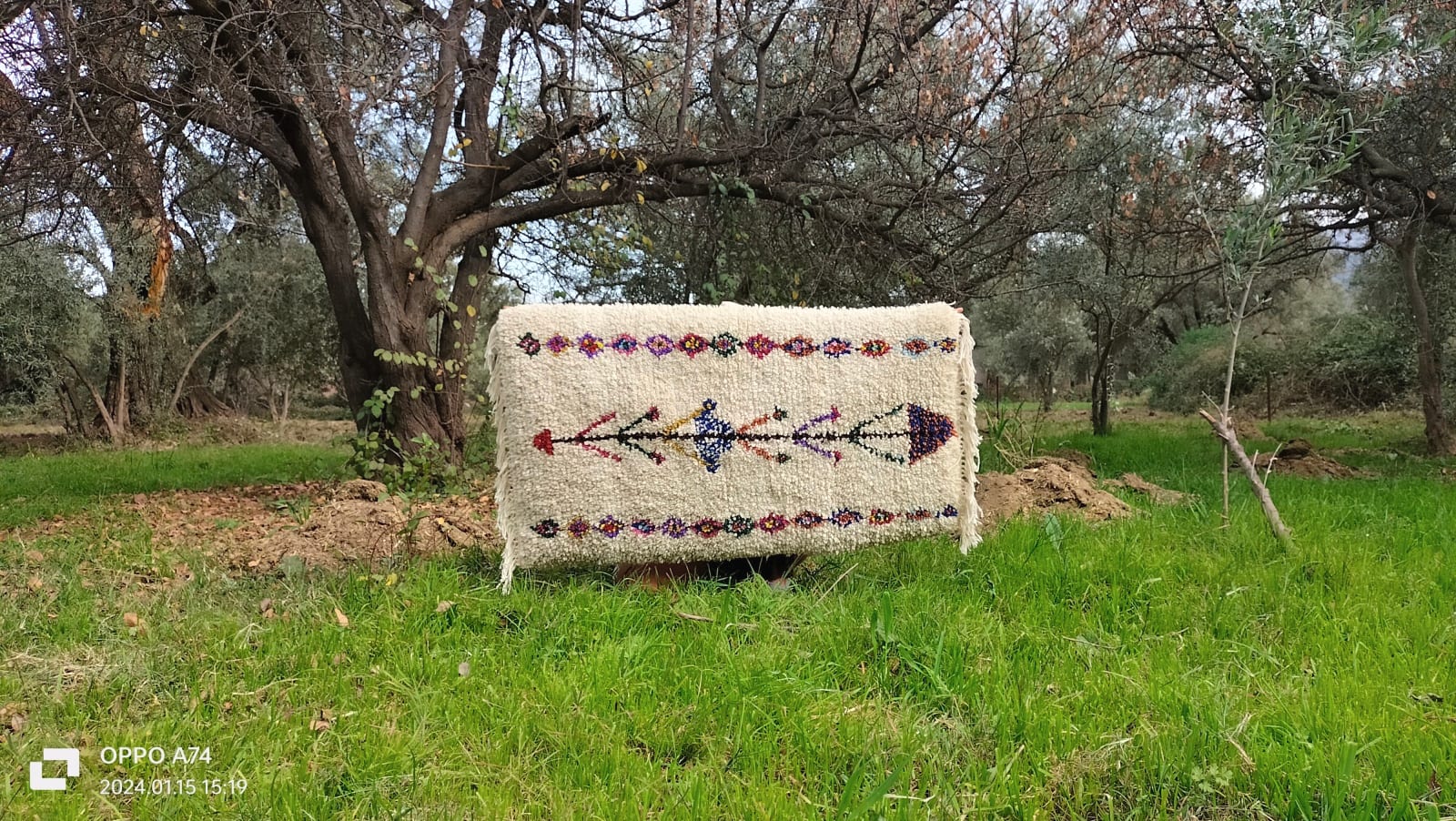 Handmade pileknot rug