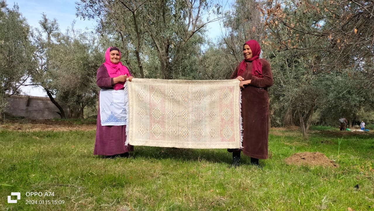 Handmade pileknot rug