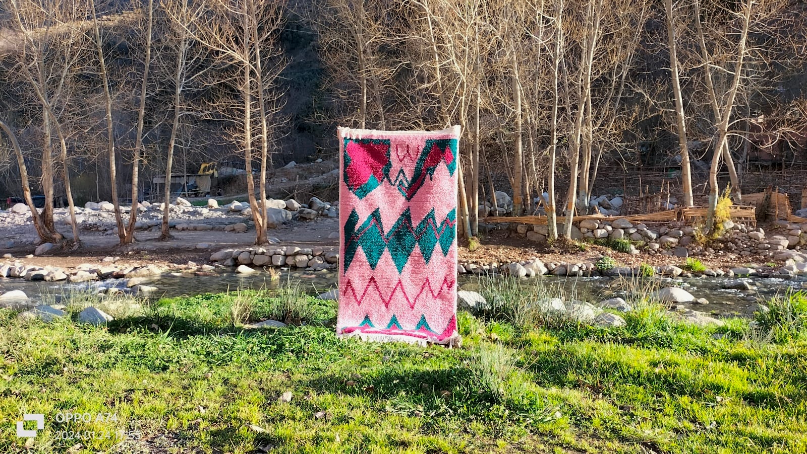 Handmade pileknot rug