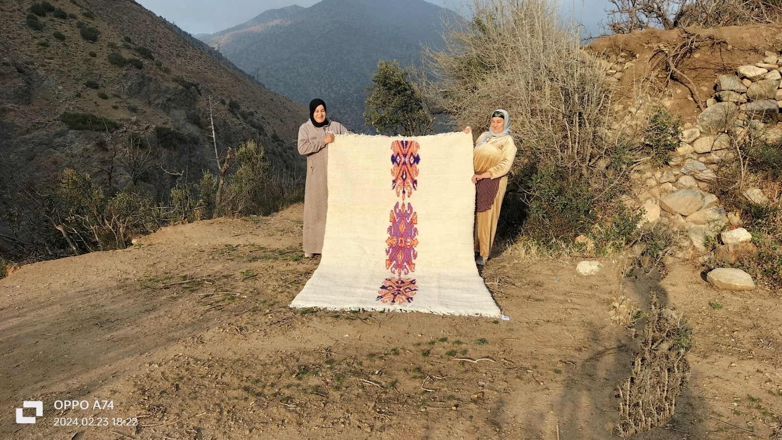 Handmade pileknot rug