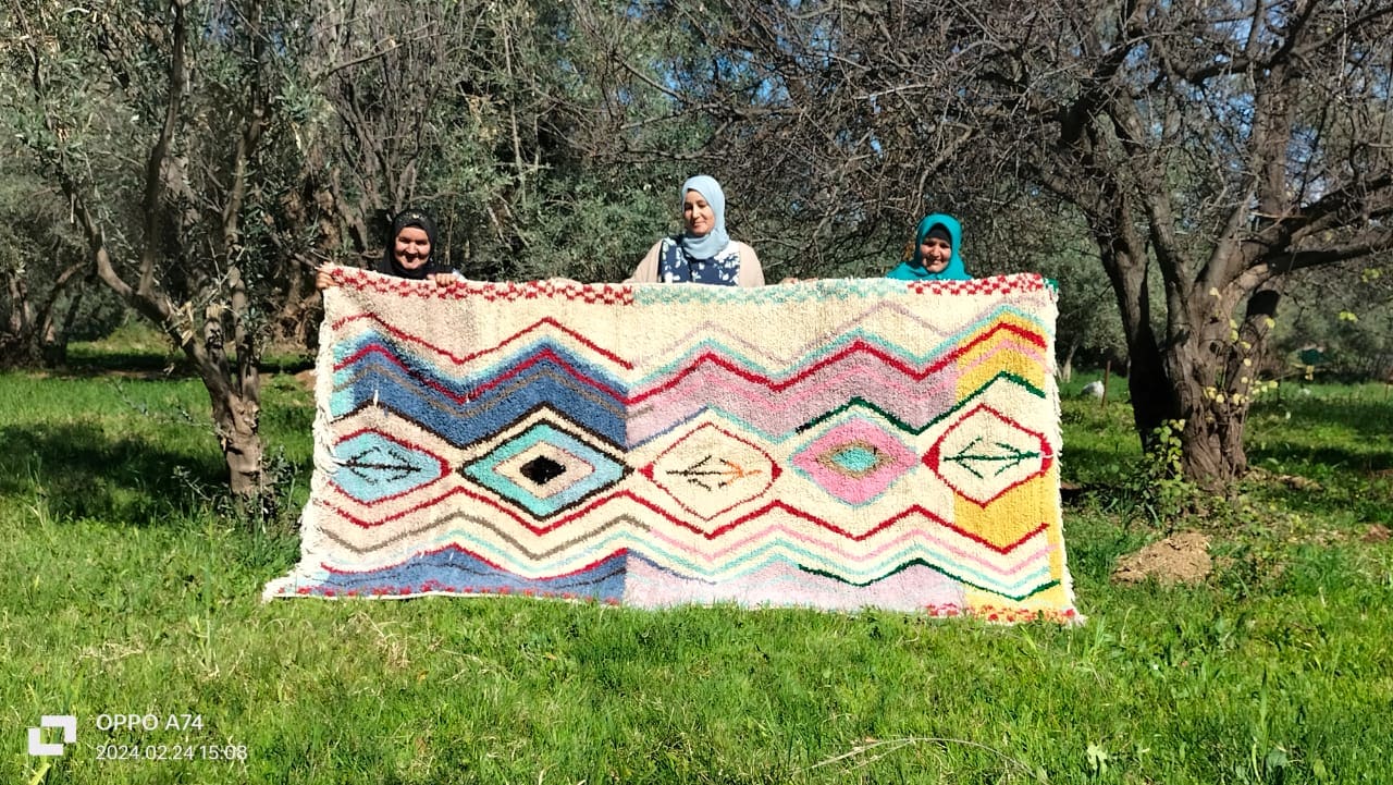 Handmade pileknot rug