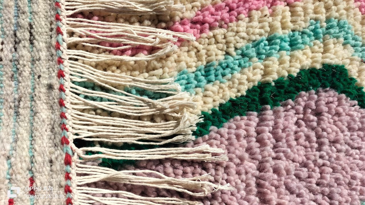 Handmade pileknot rug