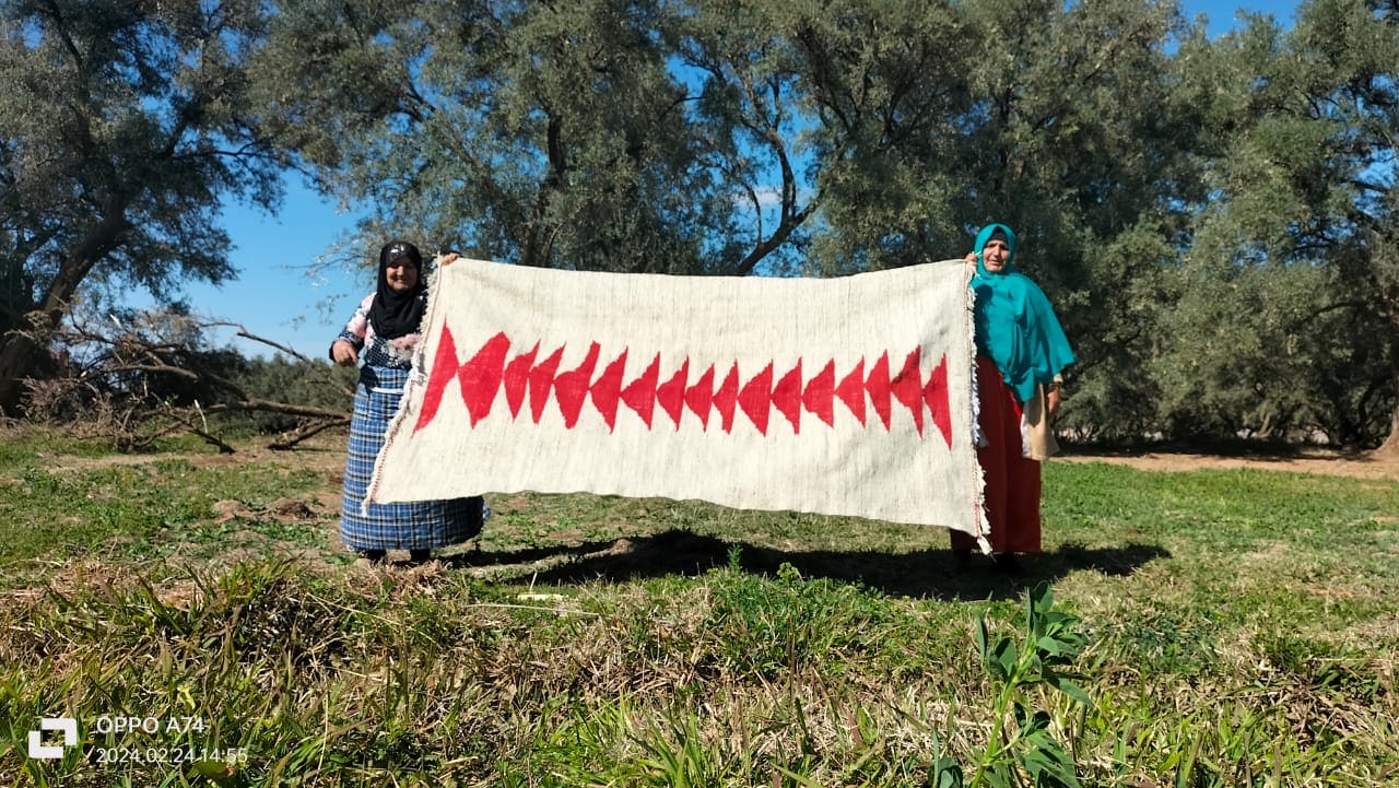 Handmade pileknot rug